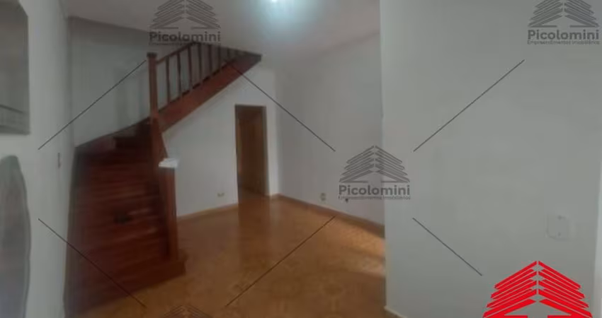 Sobrado para locação na Mooca de 90m², 2 quartos, 2 banheiros, lavanderia, área de serviço, cozinha, 100 metros do Hospital Vila Lobos