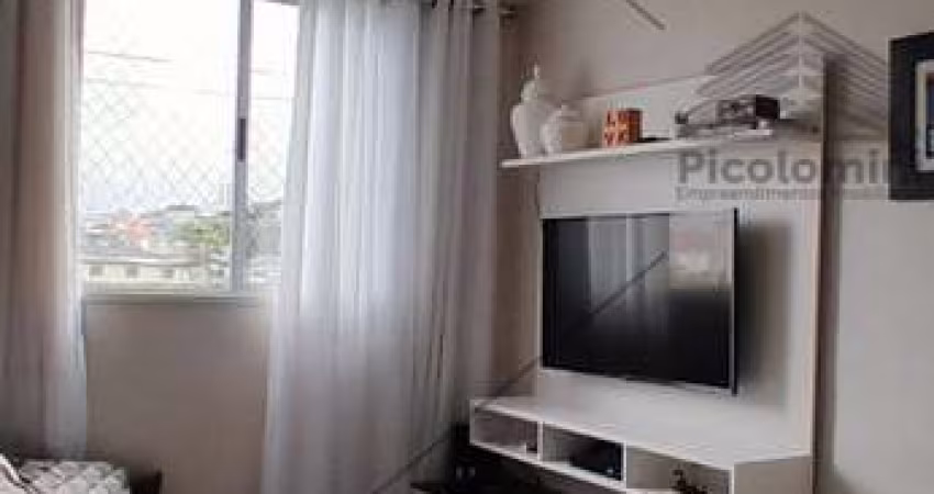 Apartamento à venda na Vila Alpina. 2 quartos, 1 sala, 1 banheiro, 1 vaga de garagem, 44m².