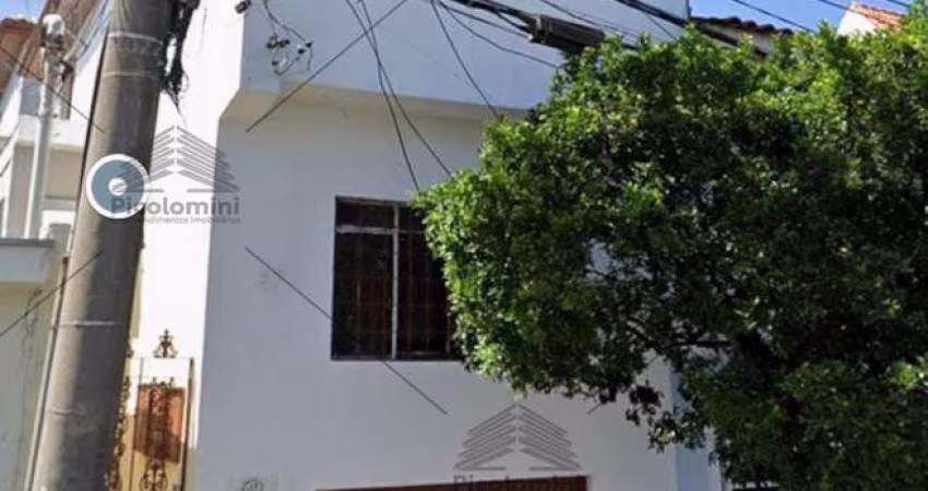 Casa Assobradada a venda na Vila Alpina de 217m², 5 quartos, 2 banheiros, lavanderia, sala, cozinha, 1 vaga de garagem