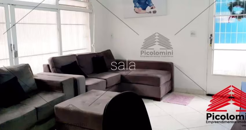 Casa Térrea à venda no Parque São Lucas, 3 quartos, sala 2 ambientes, cozinha planejada, quintal com churrasqueira, 2 banheiros, 3 vagas de garagem