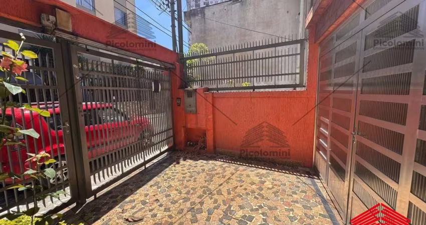 Espaçosa casa para locação no Tatuapé,  com 3 quartos, 1 sala, 2 banheiros e 1 vaga de garagem - 230m².