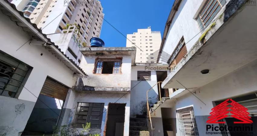 Prédio Industrial à Venda ou Locação em Vila Prudente, São Paulo-SP: 700m² e 3 Banheiros!