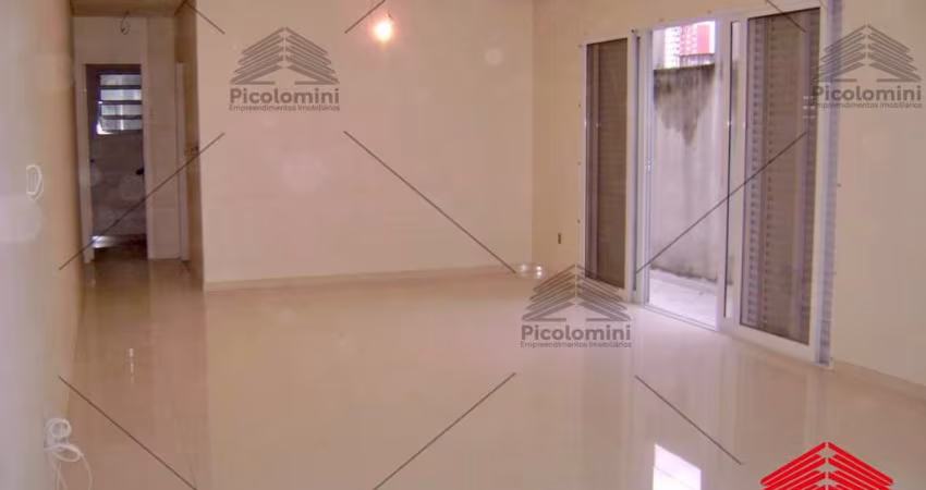 Sobrado à venda, Mooca, 300 m² ,03 andares, suite master, escritório, closet,hidro,sistema de alarme,aquecedor solar,edícula,06 vagas de garagem.
