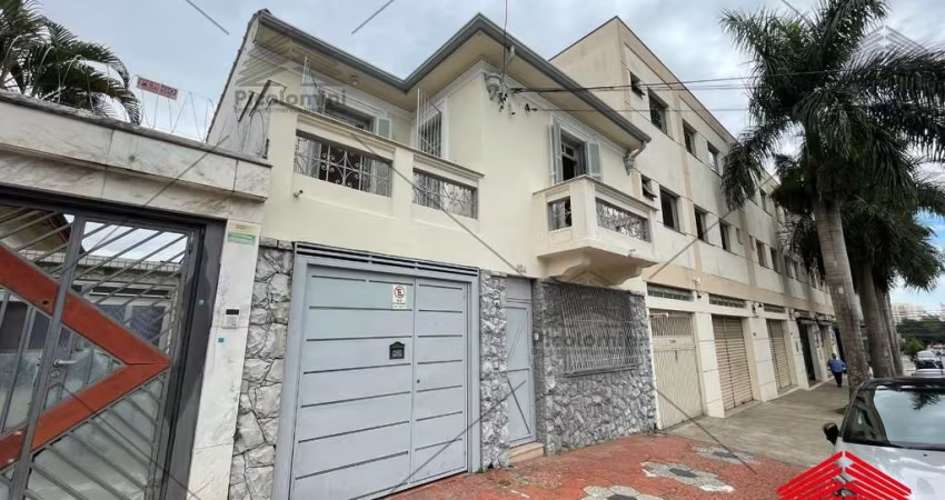 Casa Sobrado na Mooca para locação, 272 m² área construída, quintal, garagem para 10 carros, 4 banheiros, copa, cozinha, 3 quartos com sacada, 4 salas