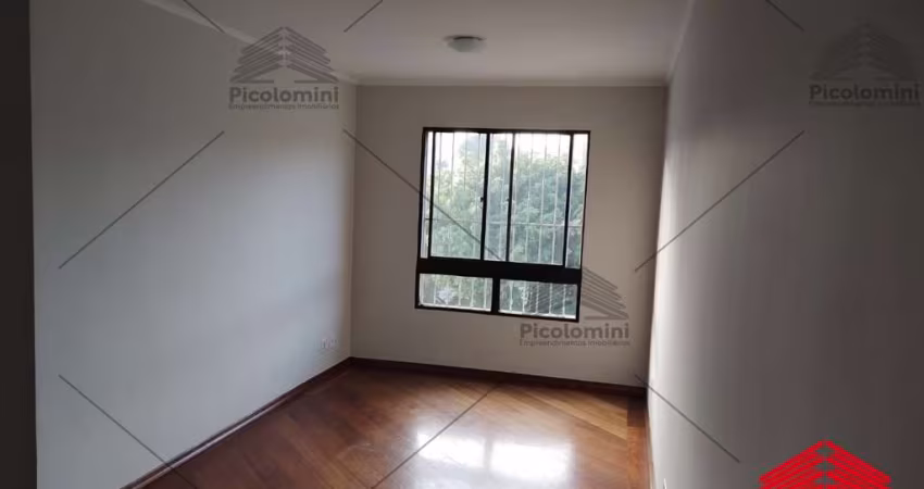 Apartamento à venda no Cambuci: 3 quartos, 1 sala, 1 banheiro, 2 vagas, 70m² de área!