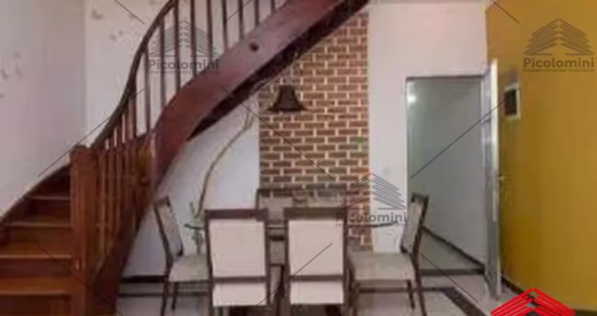 Imperdível oportunidade de adquirir uma casa de 3 quartos com suíte e 2 vagas de garagem no Bom Retiro, São Paulo-SP!