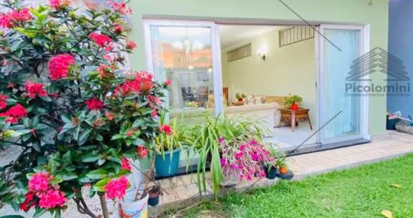 Casa térrea com terreno de 10x50, Vila Alpina, excelente localização, 5 quartos, suítes, edícula, sala 3 ambientes, jardim com pomar, área de serviço