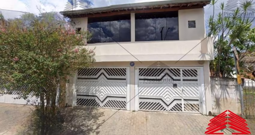 Imóvel Espetacular à Venda em São Paulo-SP: Casa com 3 Quartos, 1 Suíte, 2 Salas e 3 Vagas de Garagem!