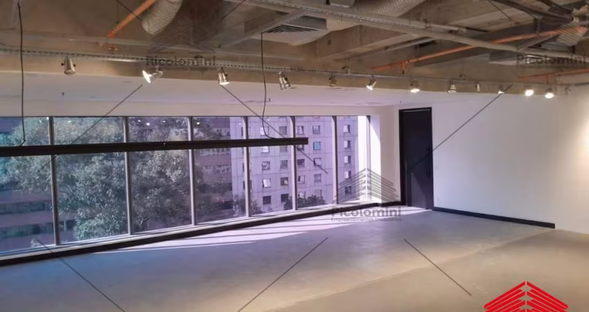 Espaço comercial de alto padrão na vila olímpia: 7 salas, 3 banheiros, 18 vagas de garagem, 650 m² - são paulo-sp