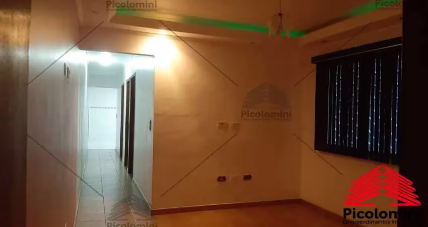 Casa térrea à venda no jaçanã em oferta, com 3 quartos, 1 suíte, sala 2 ambientes, 2 banheiros, churrasqueira, quintal lateral e 4 vagas de garagem!