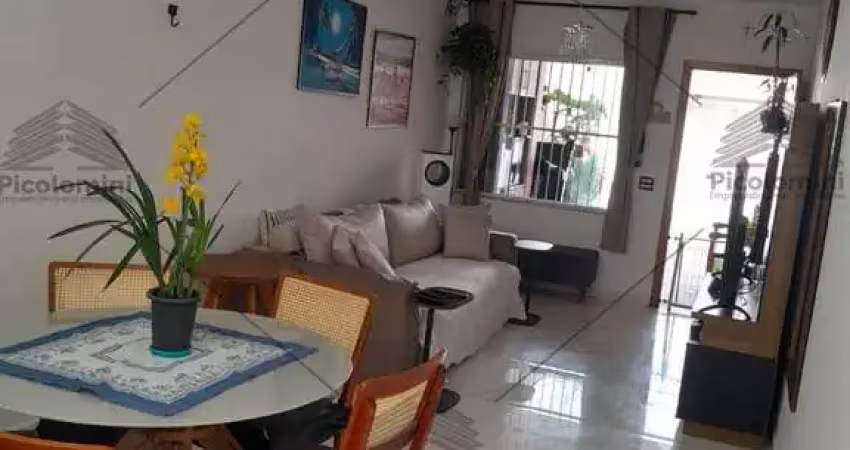 Sobrado novo mobiliado. planejados, cozinha com eletrodomésticos, 3 quartos, 3 suítes, sala ampla, 4 banheiros,  quintal, churrasqueira, 2 vagas.