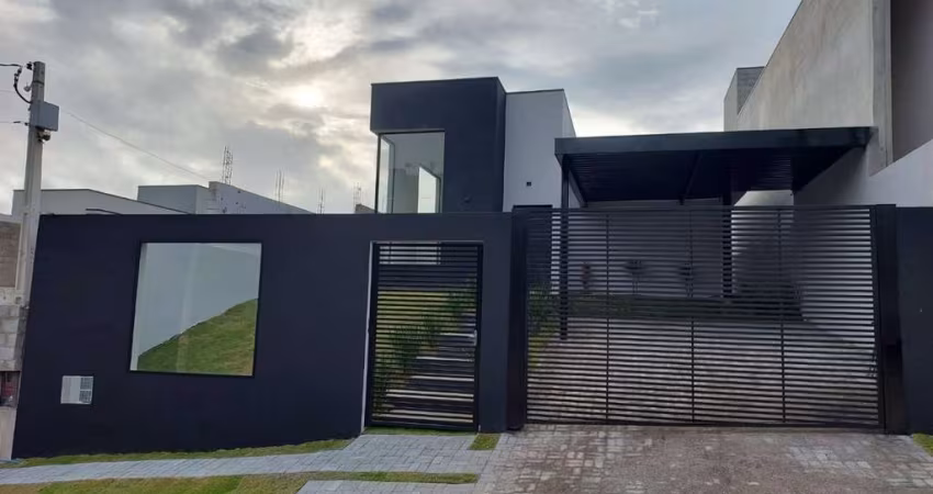 Casa de 3 quartos e 1 suíte no Loteamento Parque Residencial Serras de Atibaia II, Atibaia-SP: 142,60 m², 3 salas, 2 vagas.