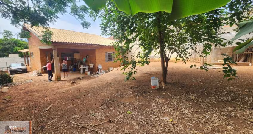 Imperdível: Casa à venda em Atibaia-SP, Jardim das Cerejeiras, 3 quartos, 1 suíte, 1 sala, 2 banheiros, 4 vagas, 360m².