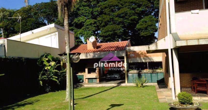 Casa à venda, 350 m² por R$ 1.800.000,00 - Jardim América - Jacareí/SP