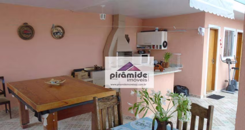 Casa com 3 dormitórios à venda, 177 m² por R$ 1.180.000,00 - Condomínio Residencial Mantiqueira - São José dos Campos/SP