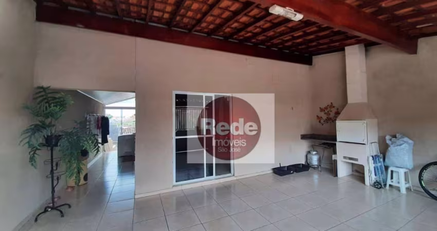 Casa com 3 dormitórios à venda, 150 m² por R$ 600.000,00 - Jardim Santa Júlia - São José dos Campos/SP