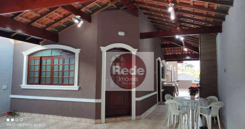 Casa com 3 dormitórios à venda, 130 m² por R$ 660.000,00 - Villa Branca - Jacareí/SP