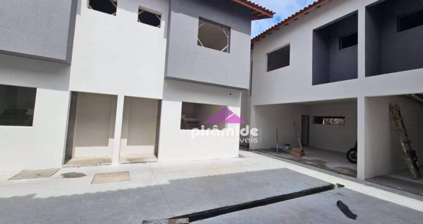 Casa com 2 dormitórios à venda, 79 m² por R$ 440.000,00 - Cidade Jardim - Caraguatatuba/SP