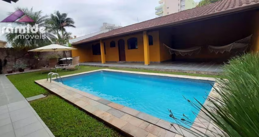Casa com 3 dormitórios à venda, 220 m² por R$ 1.000.000,00 - Indaiá - Caraguatatuba/SP