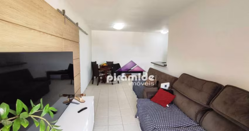 Apartamento com 2 dormitórios à venda, 74 m² por R$ 580.000,00 - Centro - Caraguatatuba/SP
