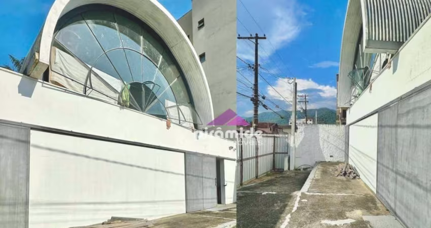 Galpão à venda, 234 m² por R$ 690.000,00 - Centro - Ubatuba/SP