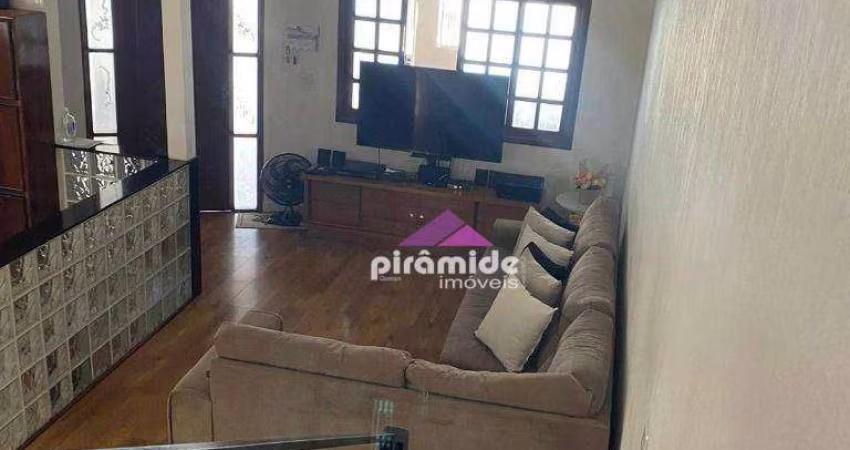 Casa com 3 dormitórios à venda, 250m² por R$ 910.000,00 - Vista Verde - São José dos Campos / SP