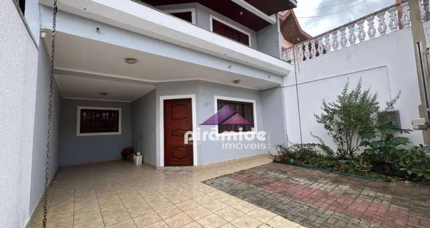 Casa com 4 dormitórios à venda, 222 m² por R$ 830.000,00 - Residencial de Ville - São José dos Campos/SP
