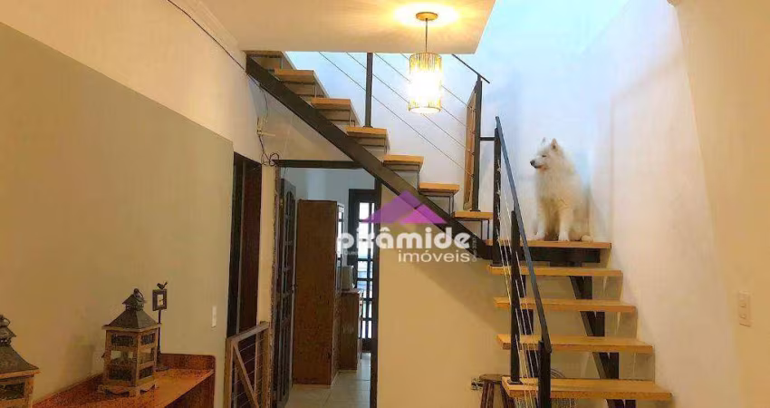 Casa com 4 dormitórios à venda, 108 m² por R$ 775.000,00 - Jardim Uirá - São José dos Campos/SP