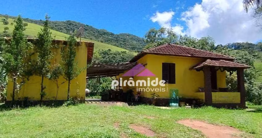 Chácara com 2 dormitórios à venda, 12000 m² por R$ 570.000,00 - Anhunas - Itajubá/MG