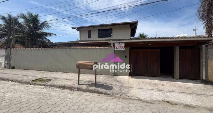 Casa com 2 dormitórios à venda, 297 m² por R$ 850.000,00 - Getuba - Caraguatatuba/SP
