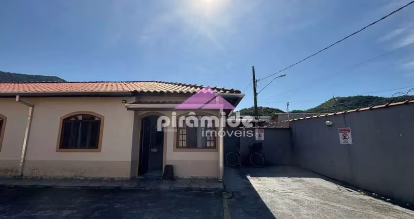 Casa com 2 dormitórios à venda, 60 m² por r$ 460.000,00 - martim de sá - caraguatatuba/sp