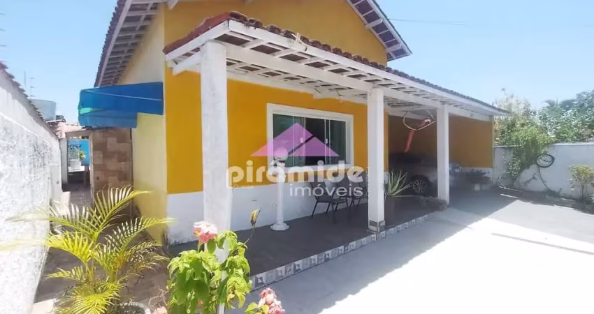 Casa com 3 dormitórios à venda, 230 m² por r$ 890.000,00 - praia das palmeiras - caraguatatuba/sp