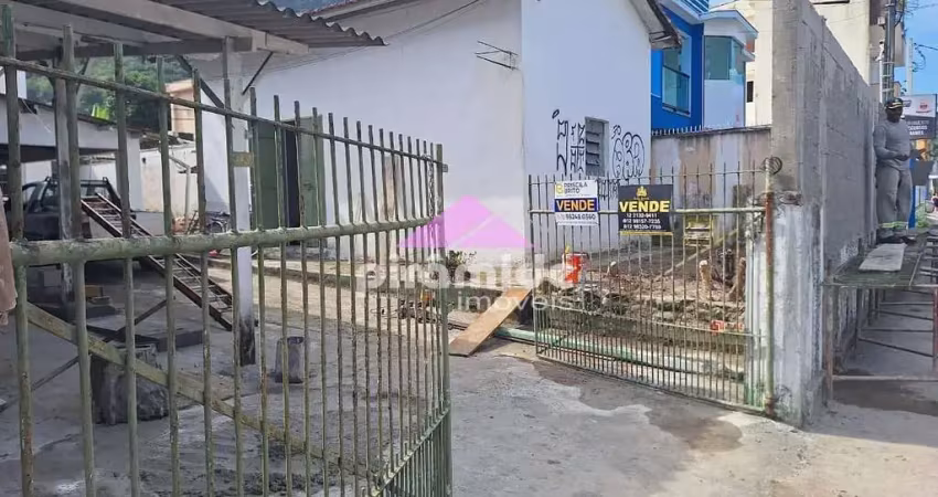 Casa com 5 dormitórios à venda, 504 m² por r$ 950.000,00 - centro - caraguatatuba/sp