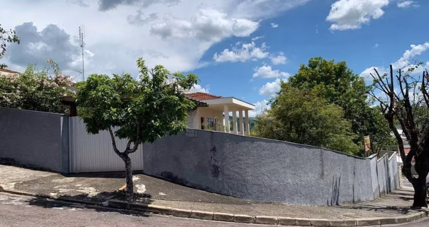 Casa para Venda em Amparo, Jardim Itália, 4 dormitórios, 2 suítes, 4 banheiros, 6 vagas
