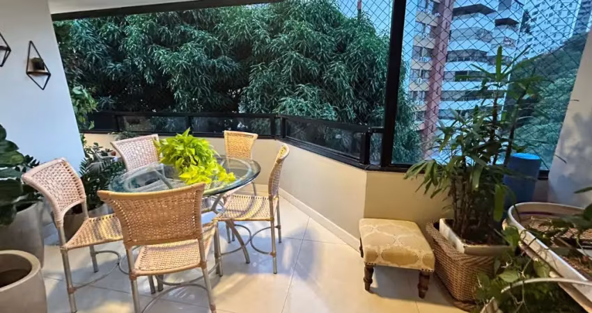 Apartamento 2 suítes porteira fechada na  ladeira da barra
