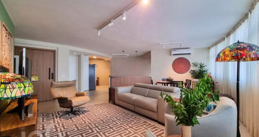 Apartamento à venda em Jardim Europa com 180 m², 3 quartos, 1 suíte, 2 vagas
