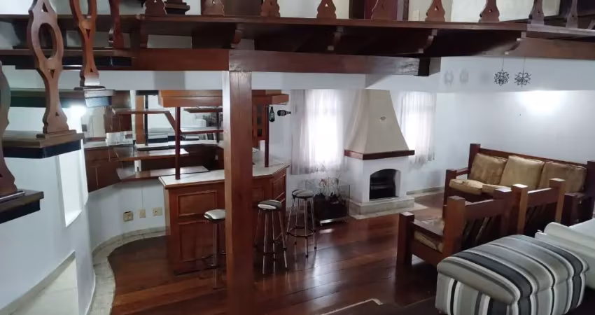 Amplo apartamento duplex para locação!