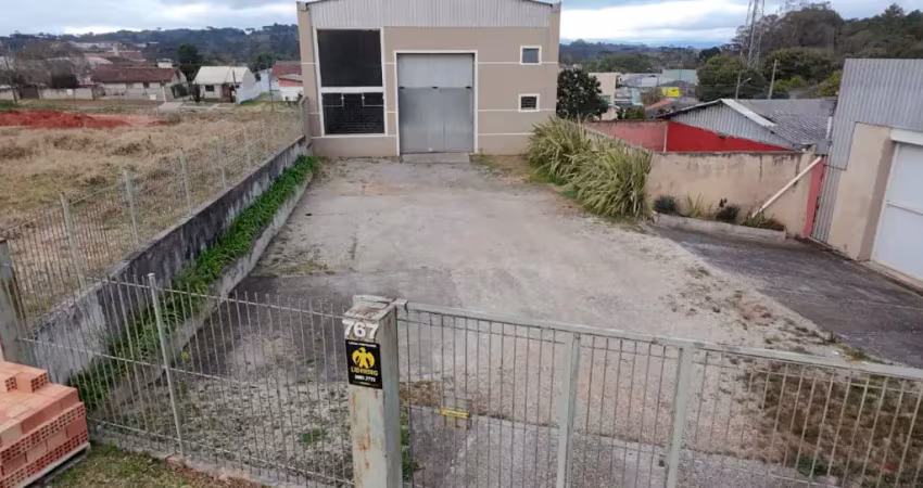 Barracão / Galpão / Depósito com 2 salas para alugar na Rua Luíz Berlesi, 776, Canguiri, Colombo