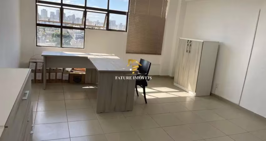 Sala comercial à venda na Avenida Rio Branco, 840, São Pelegrino, Caxias do Sul