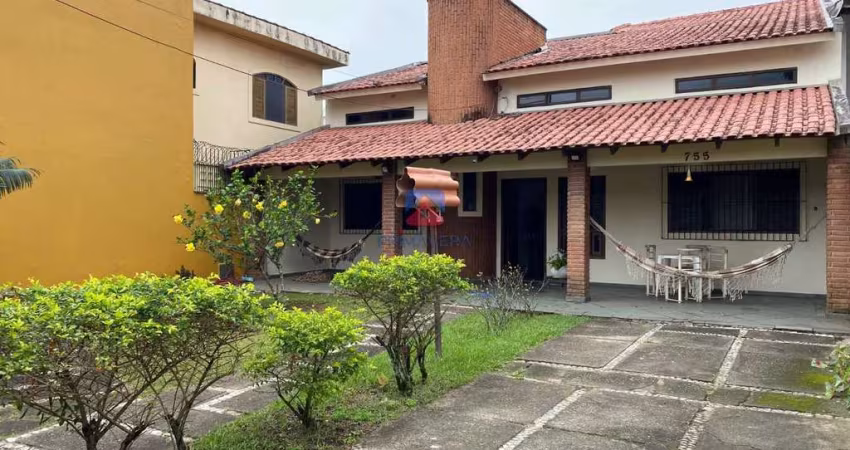 Sobrado com 4 dorms, Mirim, Praia Grande - R$ 650 mil, Cod: 70835447