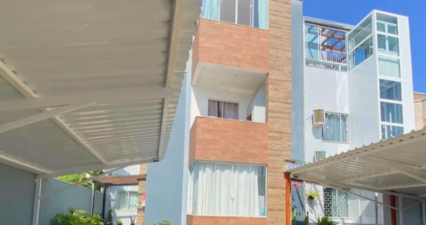 APARTAMENTO TÉRREO SEMIMOBILIADO A APENAS 380M DO MAR EM BALNEÁRIO PIÇARRAS-SC