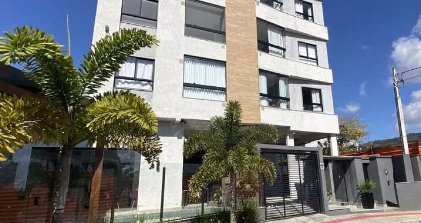 Apartamento semimobiliado com 2 dormitórios em balneário piçarras-sc