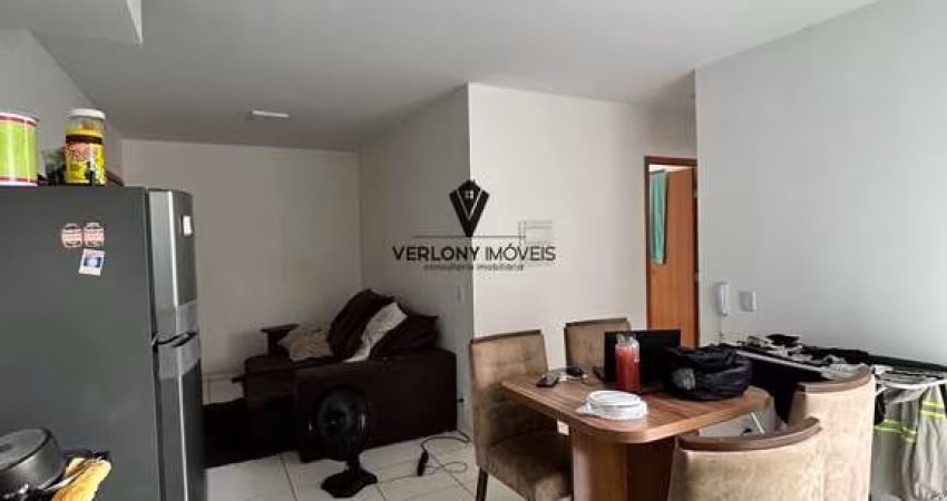 Apartamento 2/4 com suite, garagem coberta, piscina no Bairro Lagoa Azul.