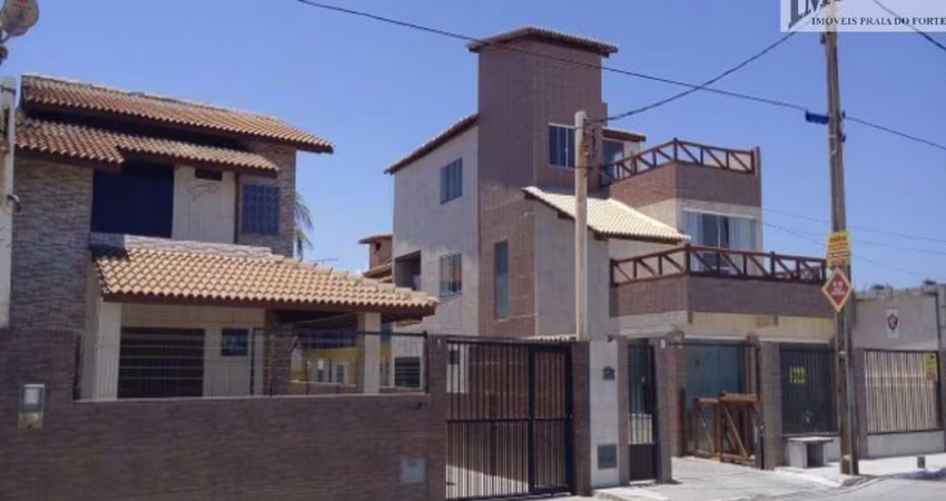Casa Triplex 4 Quartos em frente a praia.