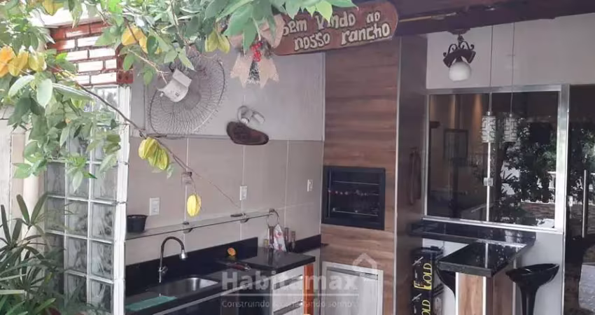 Linda casa com 3 quartos sendo 1 suíte, armários projetados, excelente localização. aceita financiamento!to agostinho