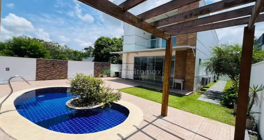 Casa com 3 quartos para alugar na Avenida Frederico Baird, 621, Ponta Negra, Manaus