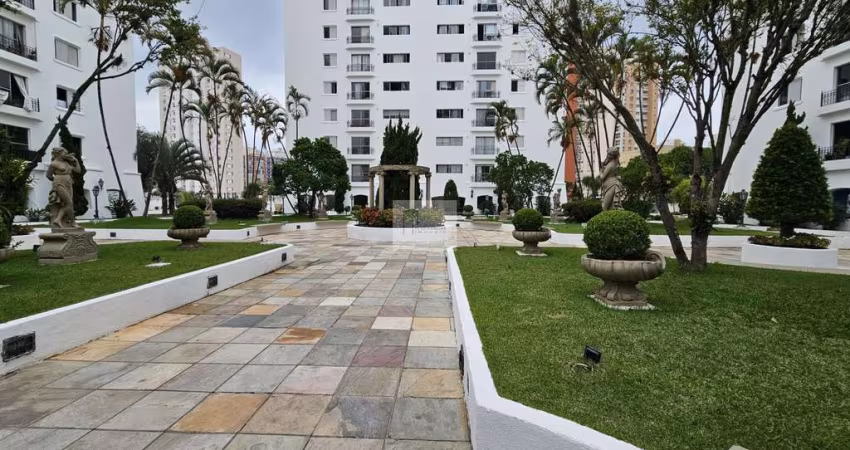 Apartamento a venda ao lado do metro e com 03 Dormitórios em Vila Mariana  -  São Paulo