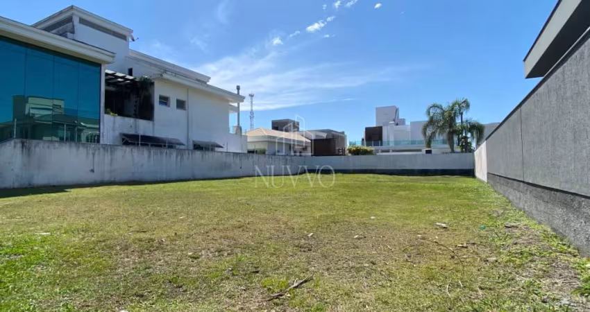Terreno à venda em Jurerê Internacional no Amoraevile