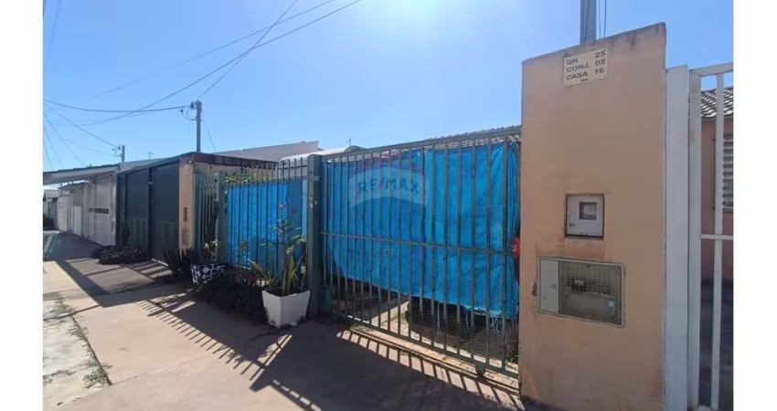 Casa com 2 quartos  -QN 25 Riacho Fundo 2   (Aceita Financiamento)