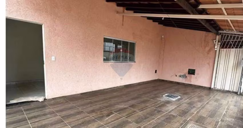 Casa de 3 quartos  de esquina na laje qr 516 samambaia sul